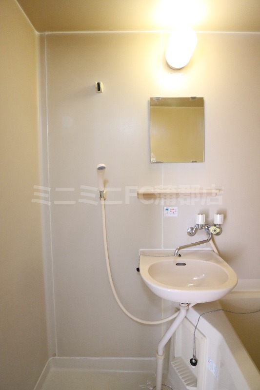 洗面設備　同タイプ