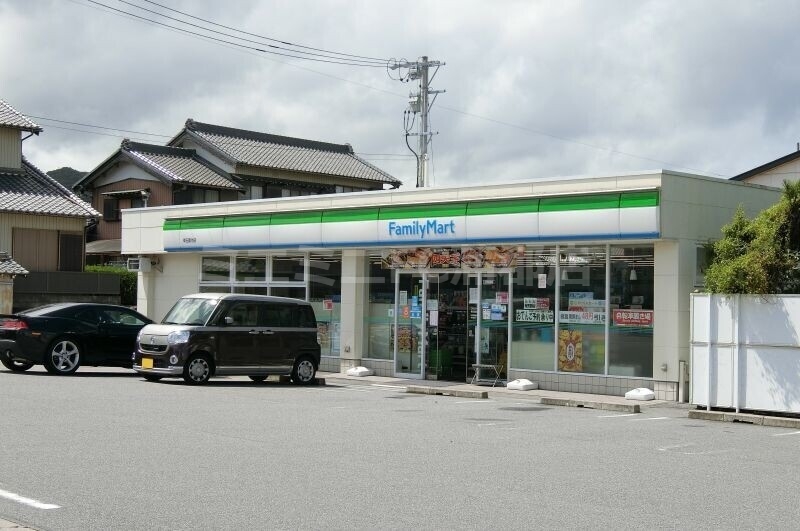 コンビニ　ファミリーマート幸田菱池店（コンビニ）まで391m