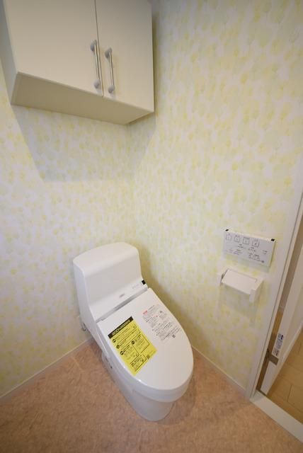 トイレ　ウォシュレット付きトイレです