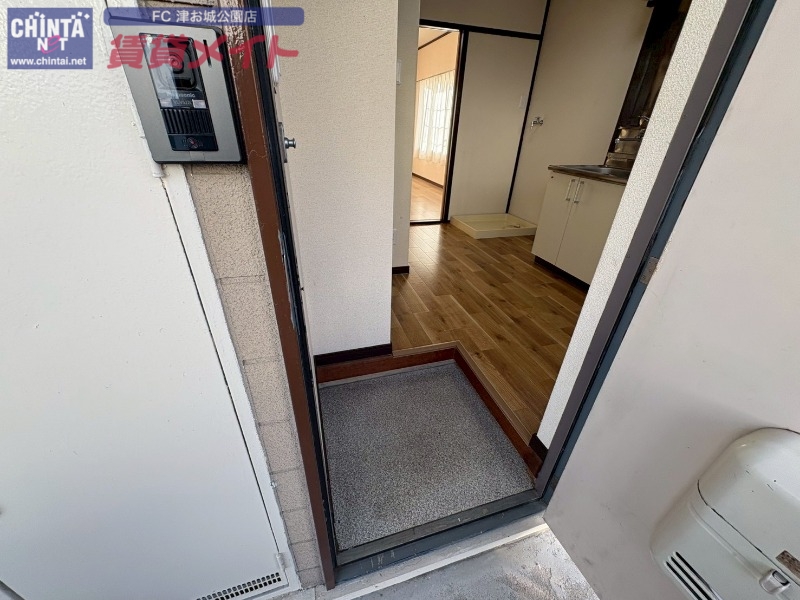 玄関　同タイプの画像です