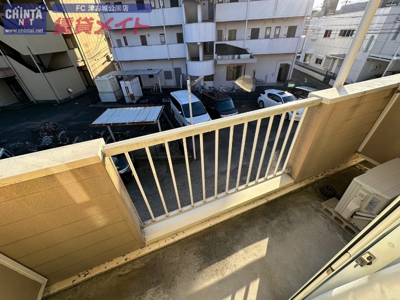 バルコニー　同タイプの画像です