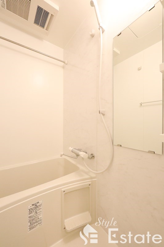 バス・シャワールーム　バスルーム