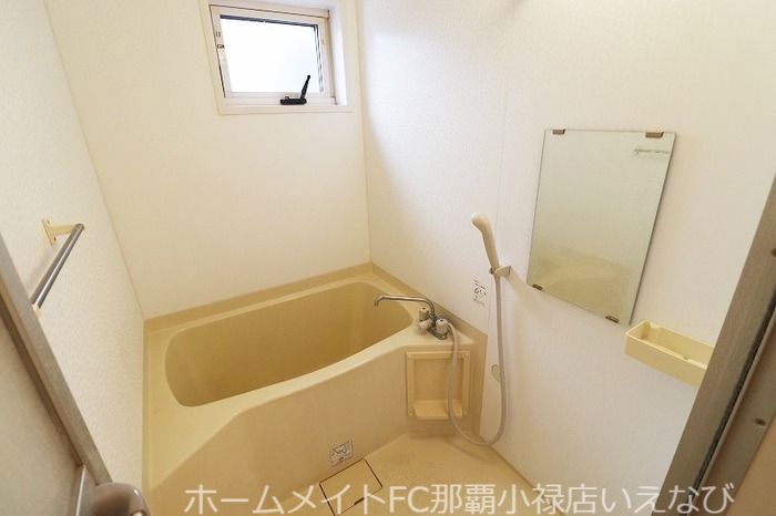 バス・シャワールーム　※別部屋・反転タイプです