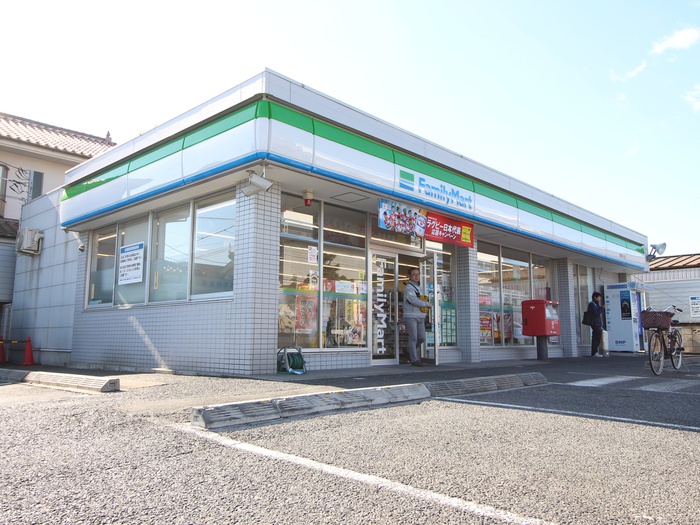 コンビニ　ファミリーマート葛飾水元（コンビニ）まで482m