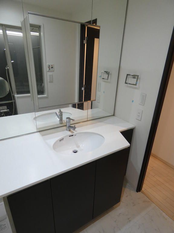 洗面設備　※別部屋の参考写真です。