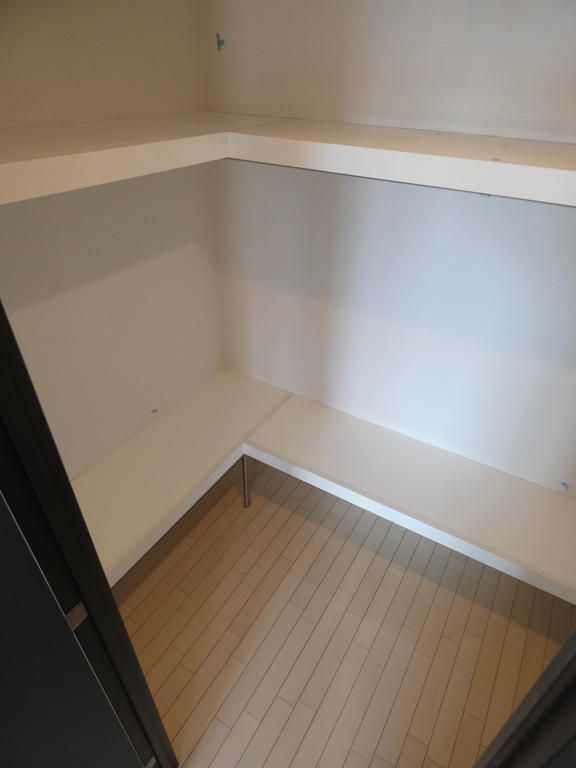 収納　※別部屋の参考写真です。