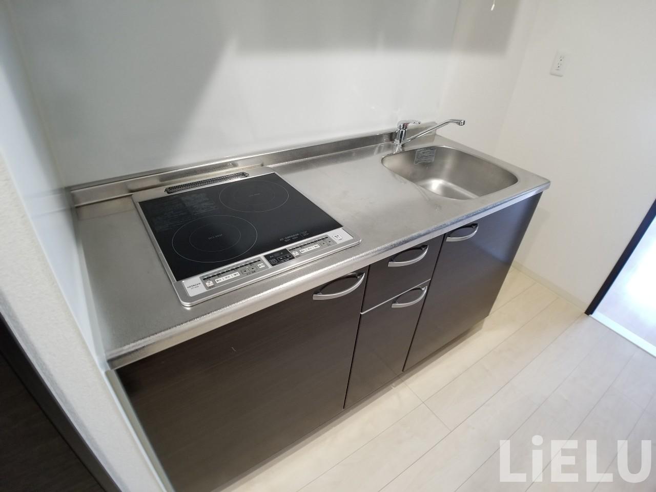 キッチン　同シリーズ物件のモデルルームになります※現況優先