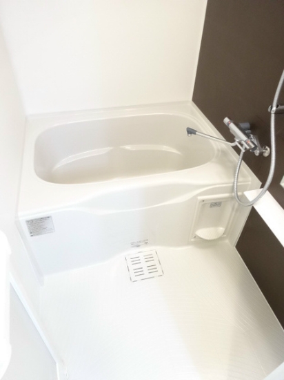 バス・シャワールーム　【参考】同建物内の別のお部屋の画像です