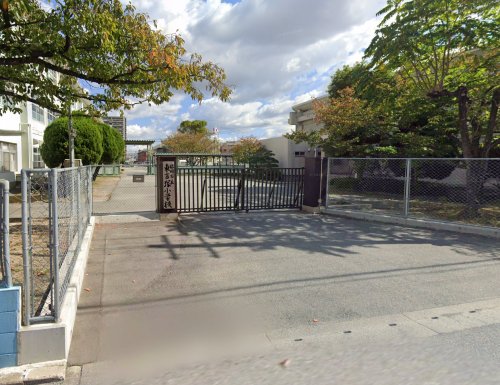 小学校　福岡市立東吉塚小学校（小学校）まで466m