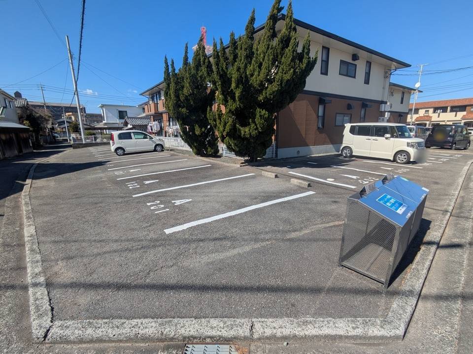 駐車場　駐車場