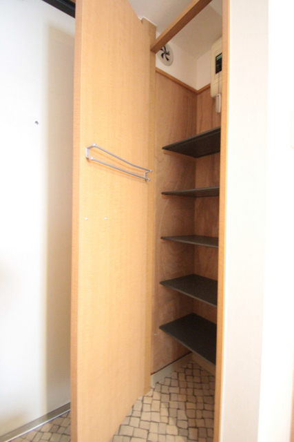 玄関　※別室の参考写真です。