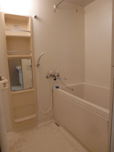 バス・シャワールーム　※同間取り別部屋参考写真