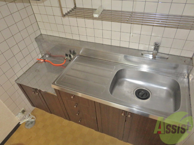 キッチン　キッチンは使いやすいサイズ感になっていますね。