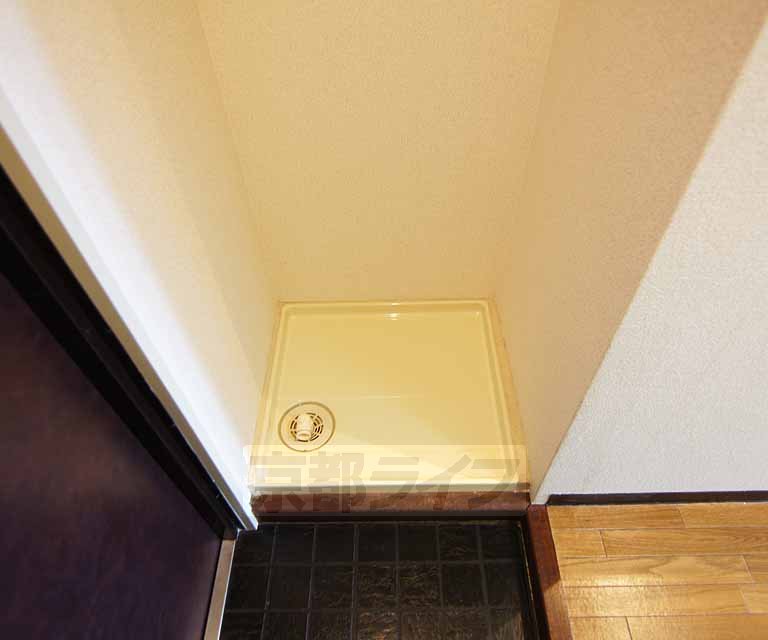 その他設備　洗濯機は玄関横に設置可能です。