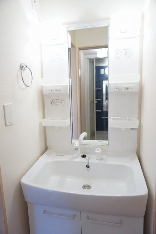 洗面設備　忙しい朝には欠かせない洗面所です