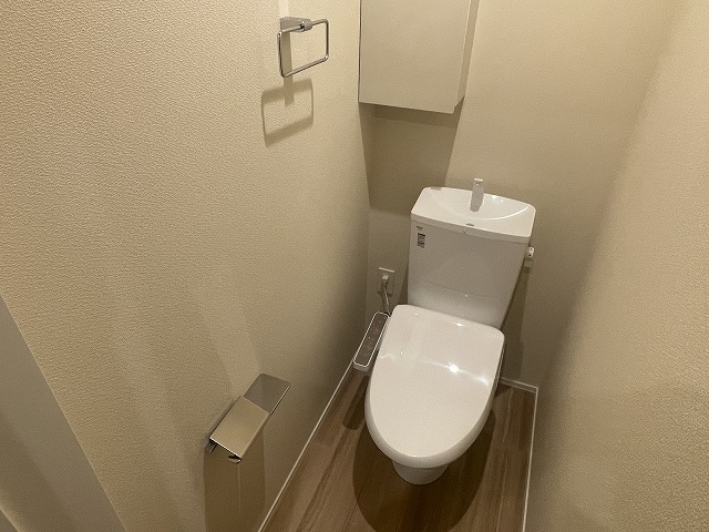 トイレ　温水洗浄便座　WC