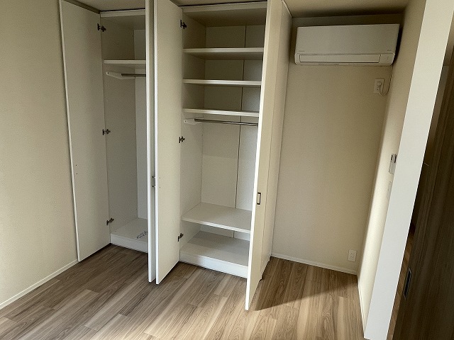 収納　奥行の有る　クローゼット