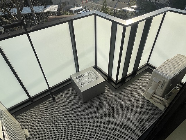 バルコニー　開放感のある　バルコニー