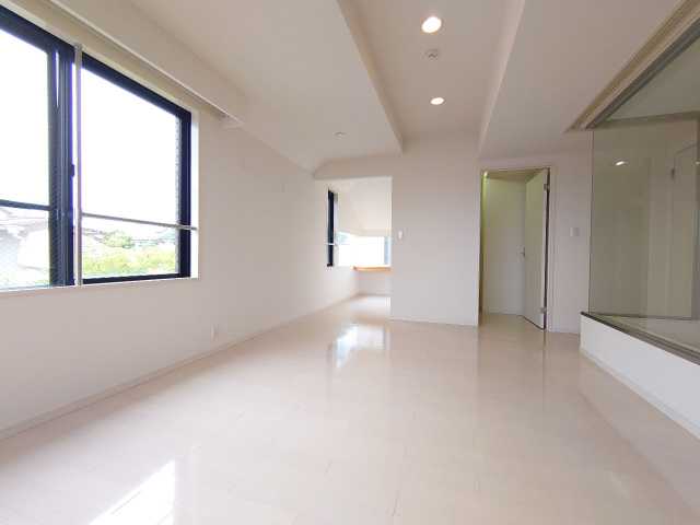 居室・リビング　別部屋参考写真