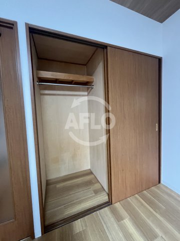 収納　グランシャルマン新大阪　クローゼット