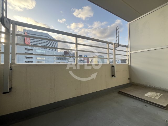 バルコニー　グランシャルマン新大阪　バルコニー