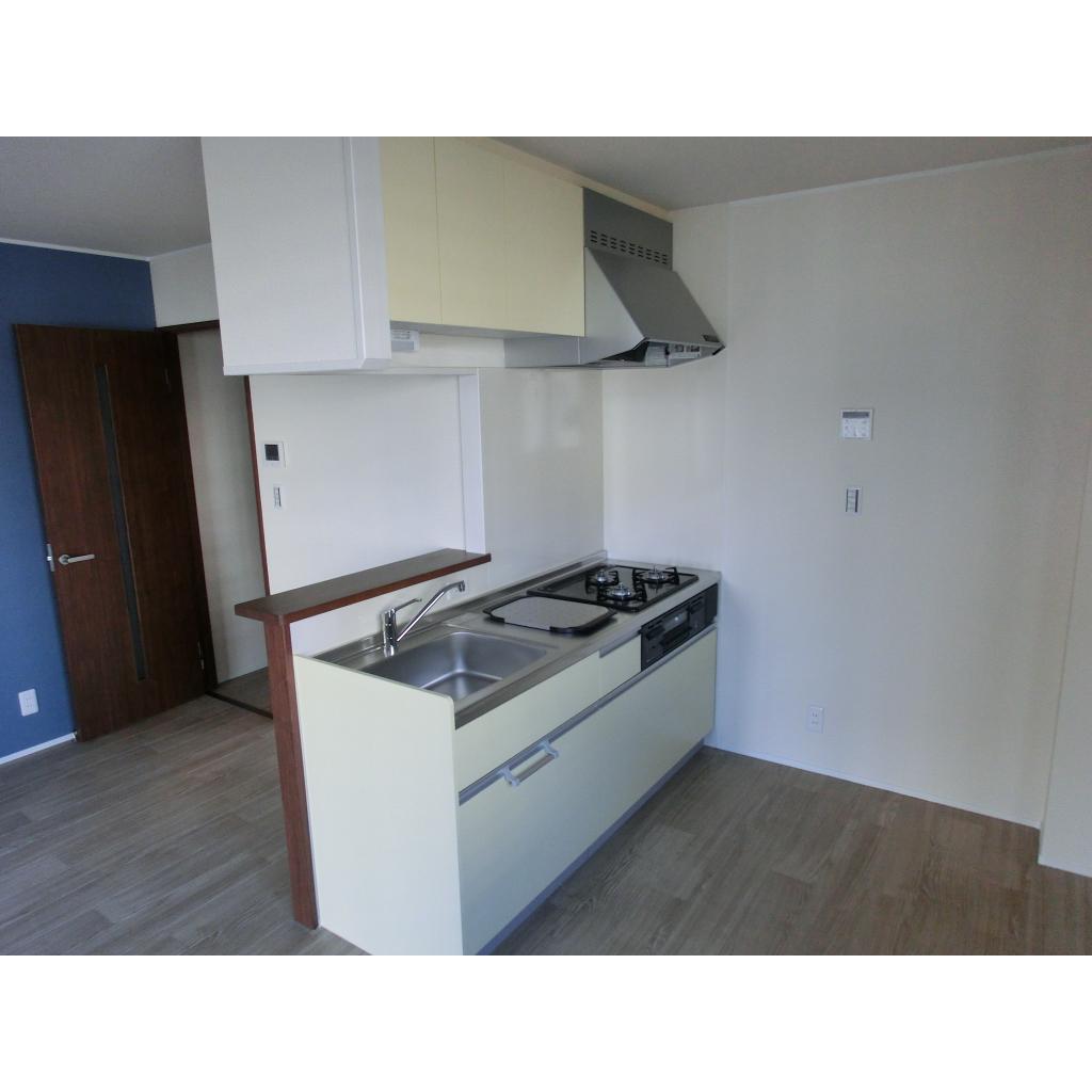 キッチン　コンパクトなキッチンで掃除もラクラク