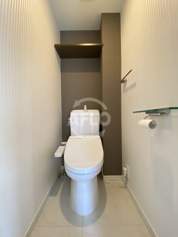 トイレ　カスタリアタワー肥後橋　温水暖房便座