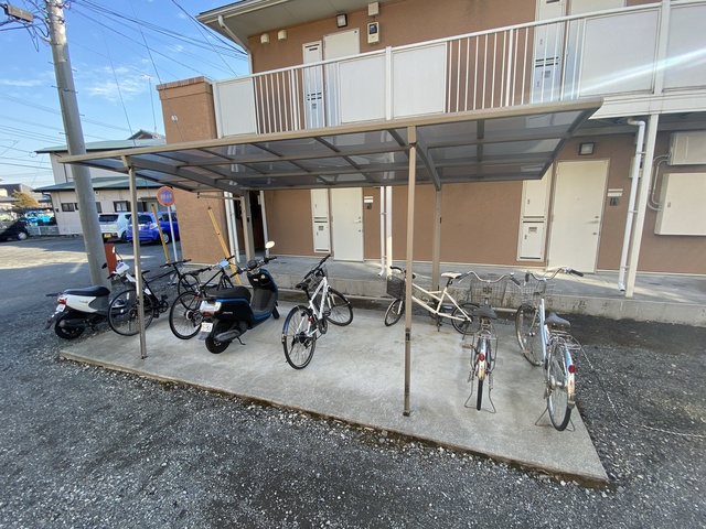 その他共有部分　★敷地内に屋根付の駐輪場がございます★