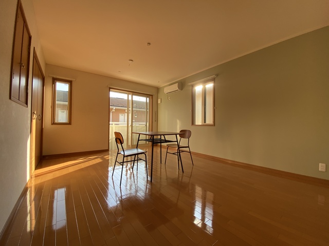 その他部屋・スペース　３２面採光で明るいお部屋です★