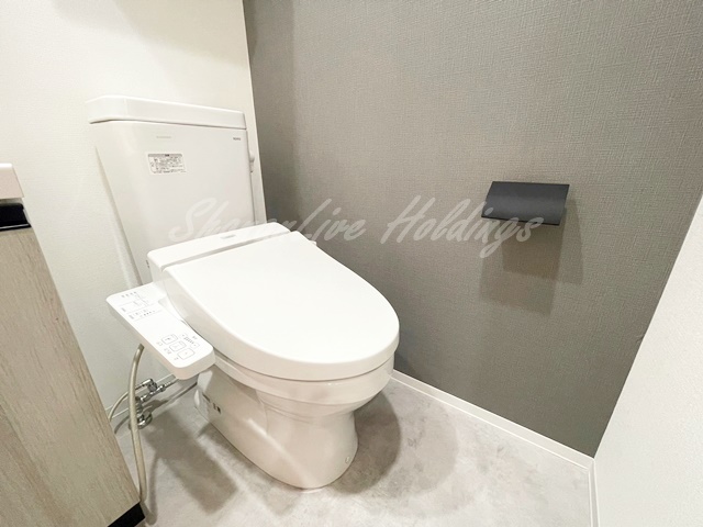 トイレ　温水洗浄便座付き♪