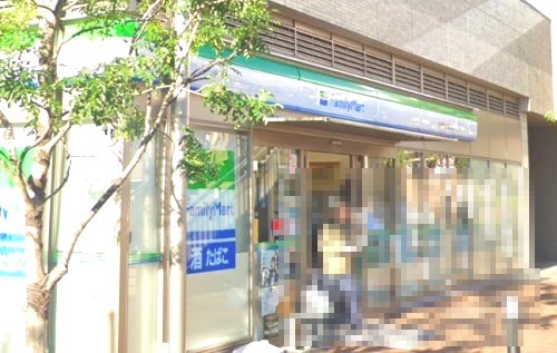 コンビニ　Family Mart（コンビニ）まで474m