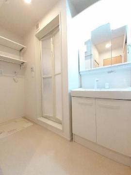 洗面設備　洗髪洗面化粧台