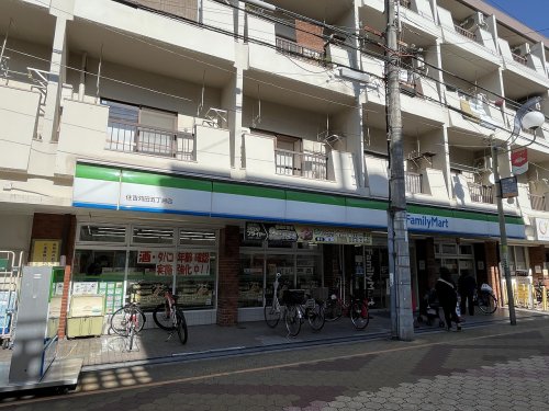 コンビニ　ファミリーマート　住吉苅田五丁目店（コンビニ）まで59m