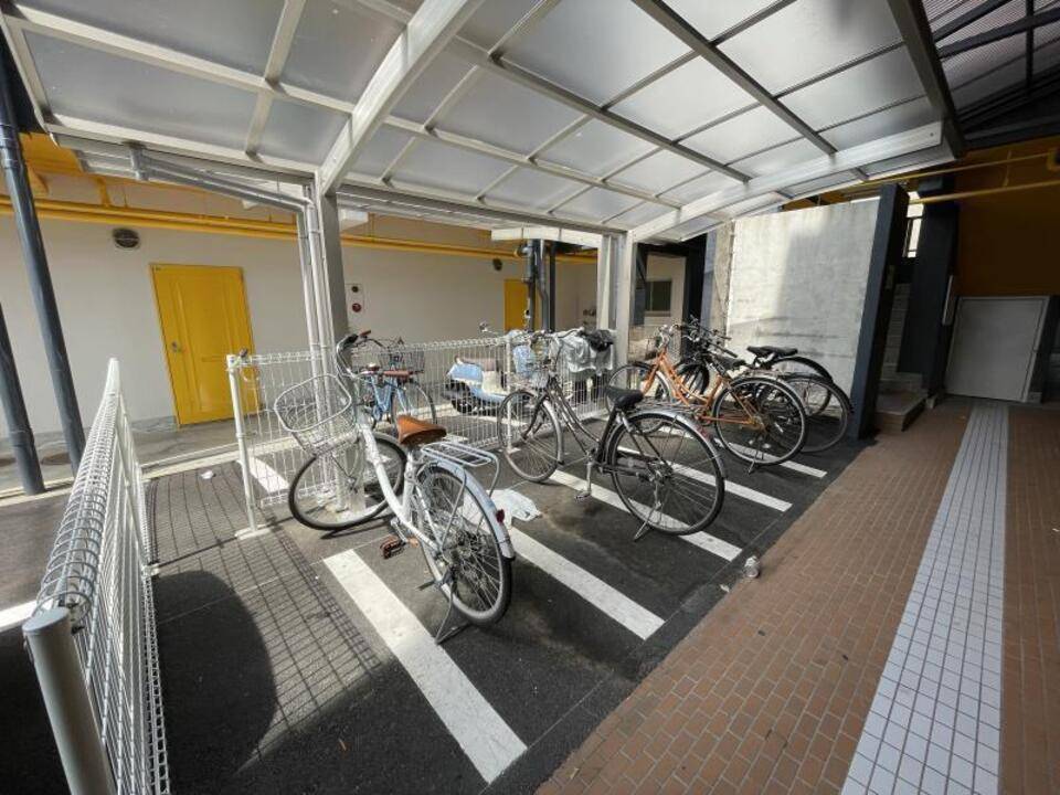 駐車場　駐輪場