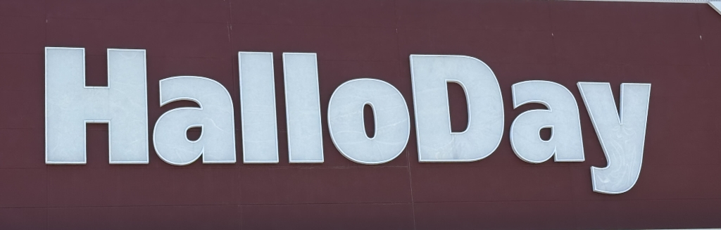 スーパー　ハローデイブランチ博多パピヨンガーデン店（スーパー）まで479m