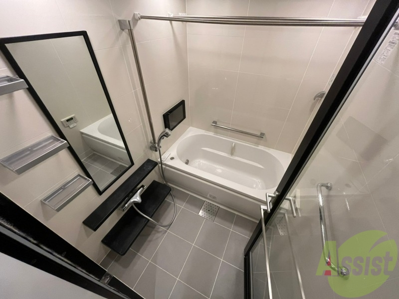 バス・シャワールーム　お風呂になります。一日の疲れを癒してくださいね。