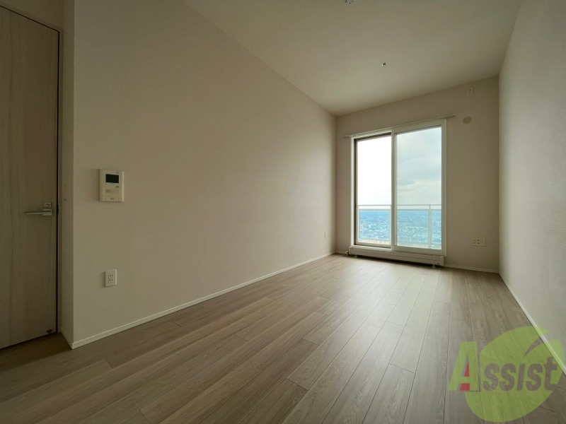 その他部屋・スペース　９．５帖の洋室になっております。寝室もゆったり使えます。