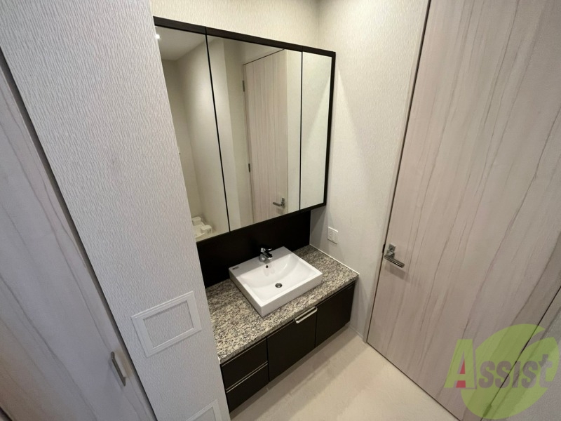 洗面設備　こちらに洗面台があります。朝の洗顔はこちらで。