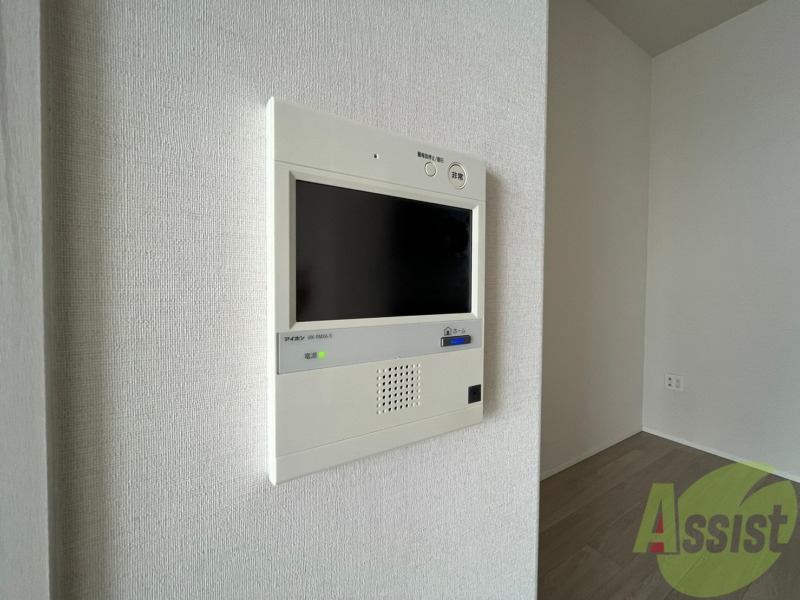 その他設備　ＴＶモニター付インターホンです。来客者の顔が見えるので安心！