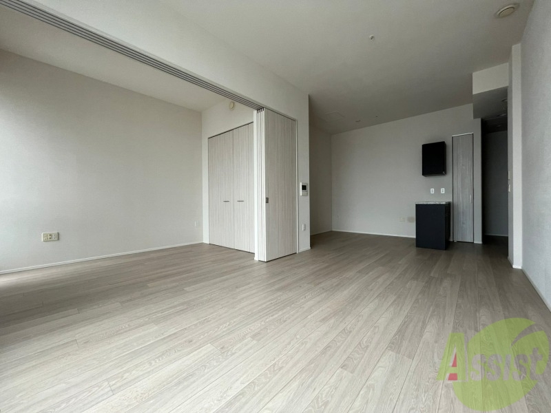 居室・リビング　リビングです。戸を開けるとより開放的ですね。