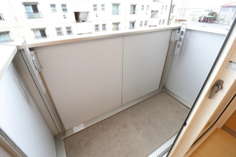 バルコニー　図面と現状に相違がある場合には現状を優先．．．