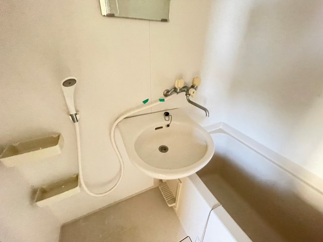 洗面設備　※参考写真