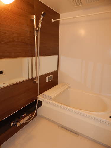 バス・シャワールーム　※同タイプの部屋写真です
