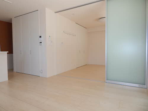 居室・リビング　※同タイプの部屋写真です