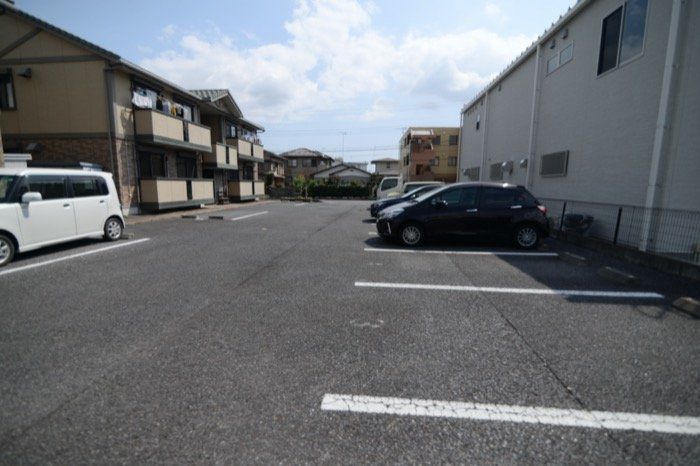 駐車場　駐車場