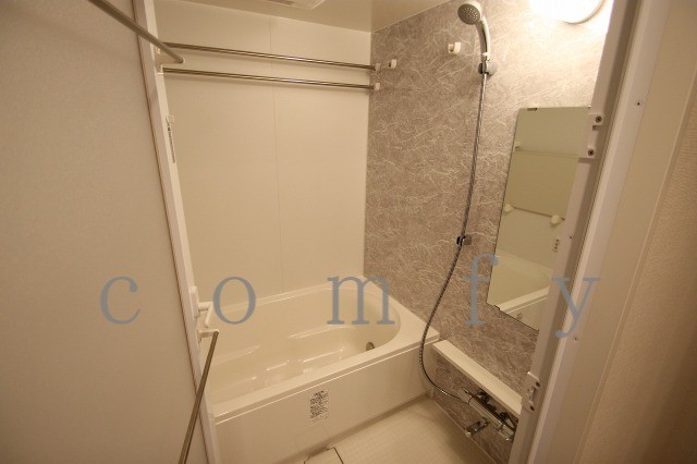 バス・シャワールーム　追い焚・浴室乾燥機付きバス