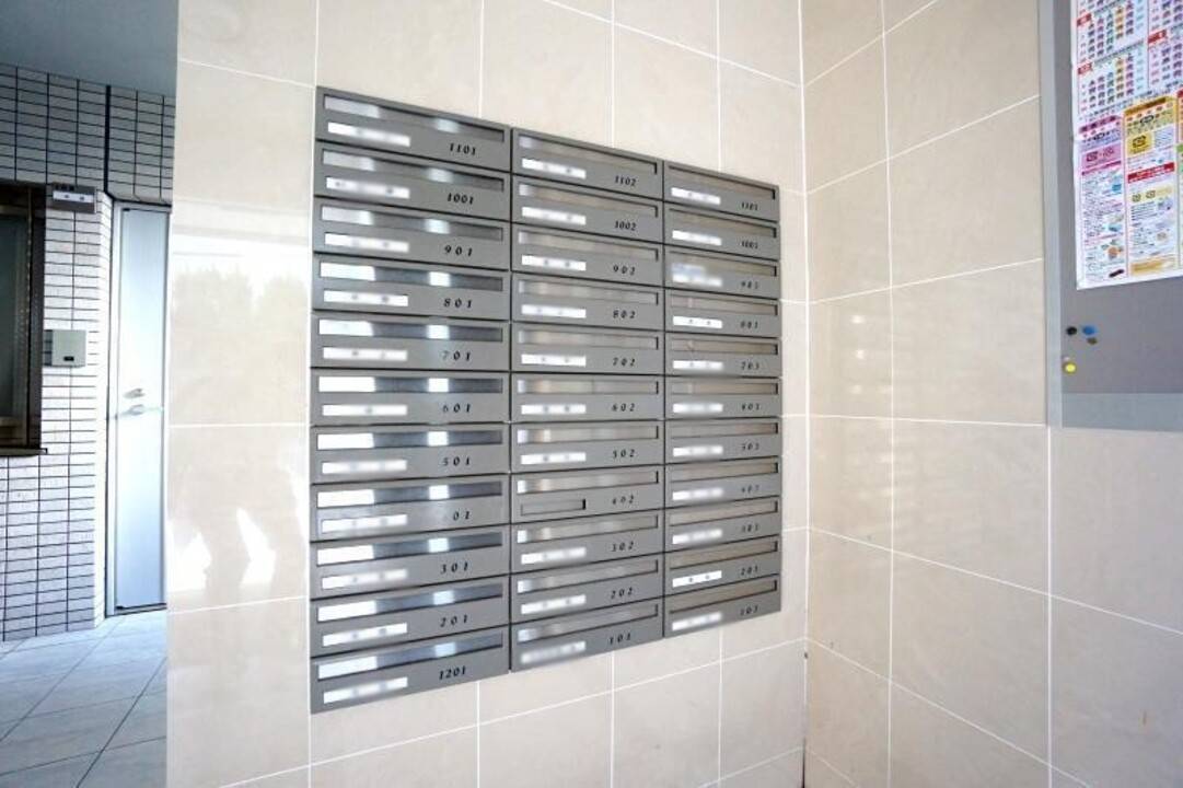 エントランス　メールBOX