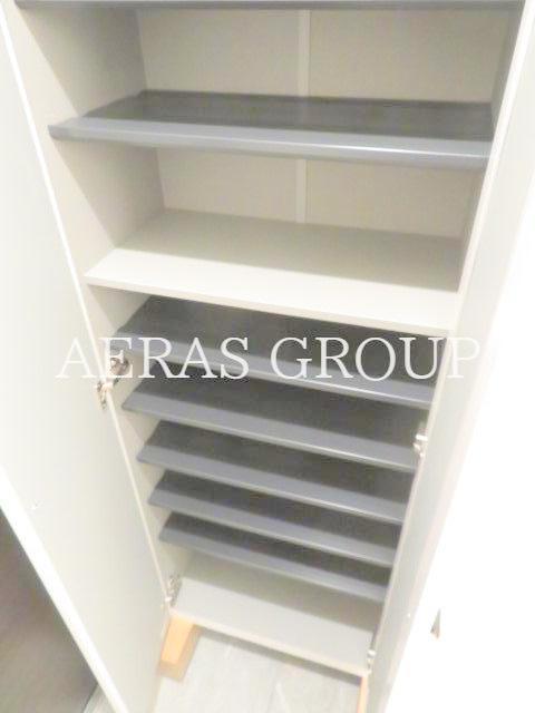 収納　シューズボックス