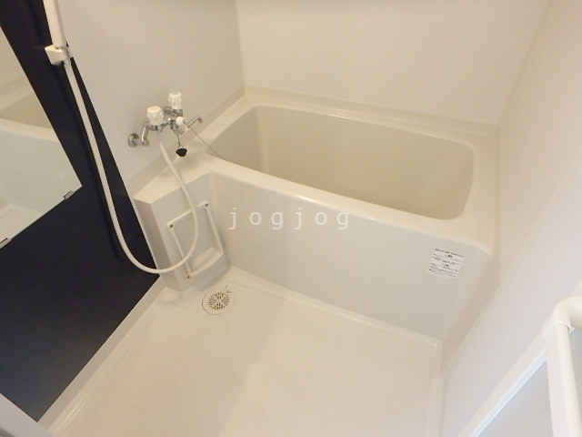 バス・シャワールーム　浴槽