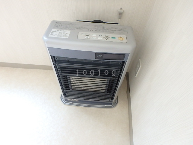 その他設備　灯油ＦＦストーブ